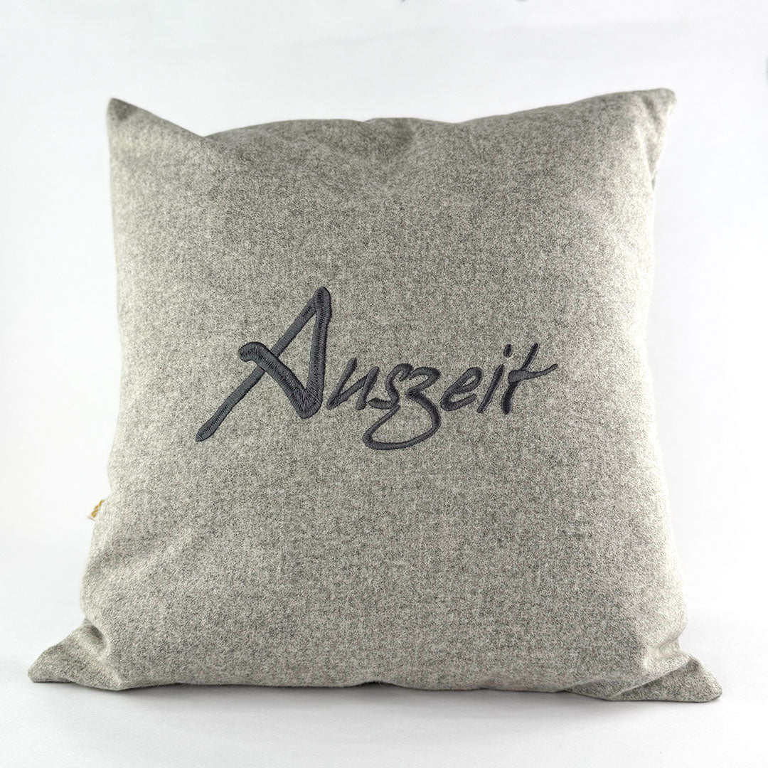 "Auszeit" Designkissen Anthrazit - Ellmauer Zirbenwelt