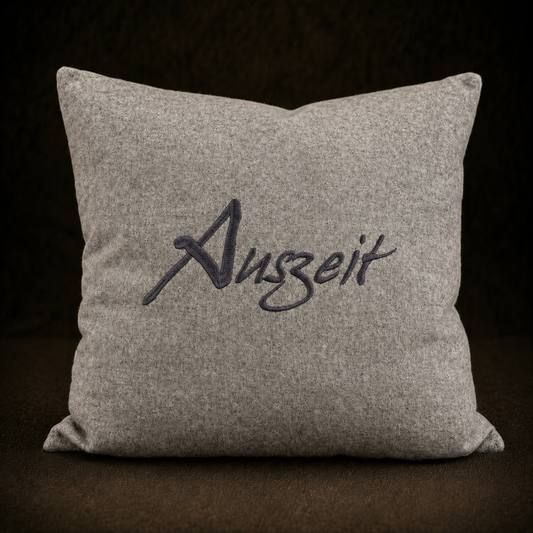 "Auszeit" Designkissen Hellgrau