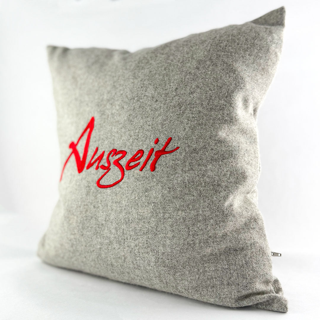 "Auszeit" Designkissen Feuerrot - Ellmauer Zirbenwelt