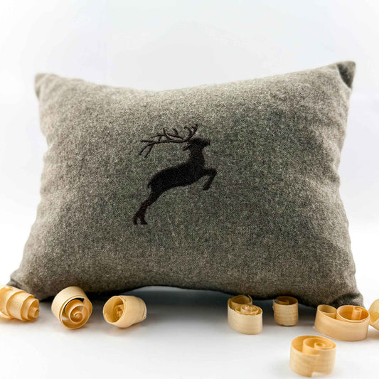 "Hirsch" Design-Zirbenkissen Kastanie/Taupe