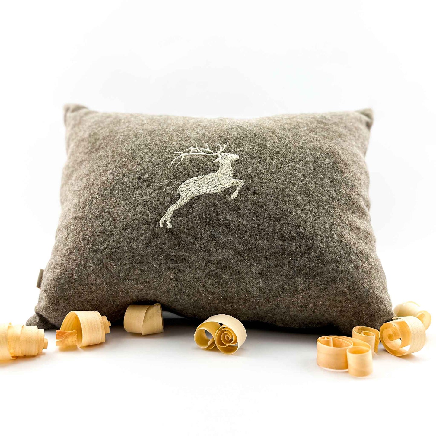 "Hirsch" Design-Zirbenkissen Taupe - Ellmauer Zirbenwelt