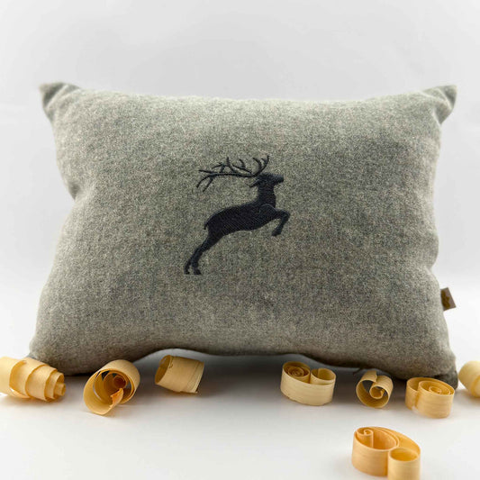 "Hirsch" Design-Zirbenkissen Silbergrau - Ellmauer Zirbenwelt