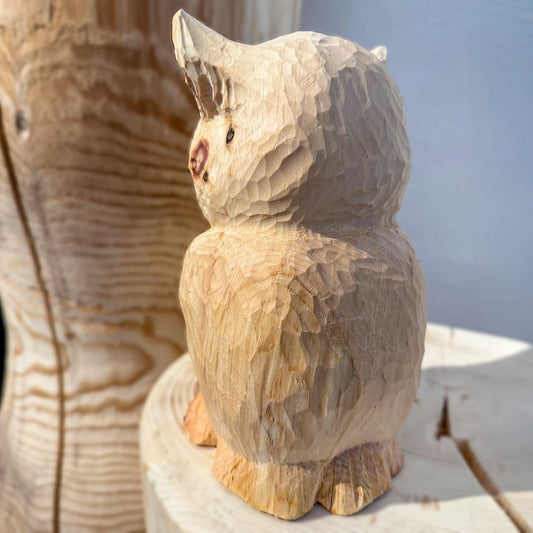 Eule aus Zirbenholz