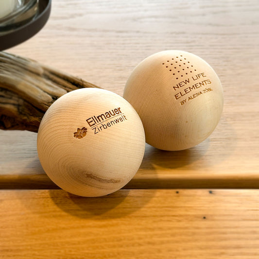 Faszienkugel aus Zirbenholz