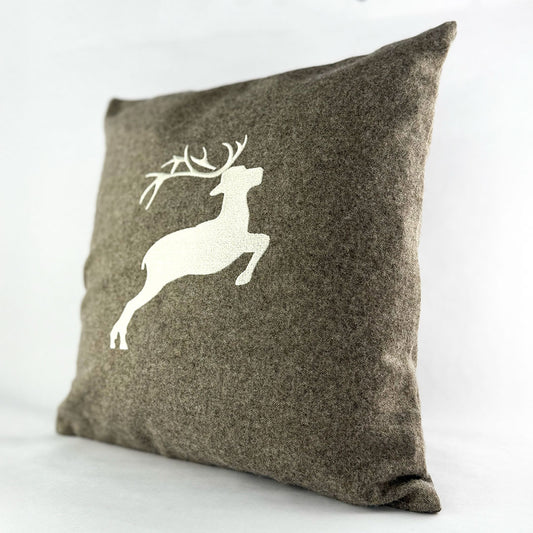 "Hirsch" Designkissen Naturweiß - Ellmauer Zirbenwelt