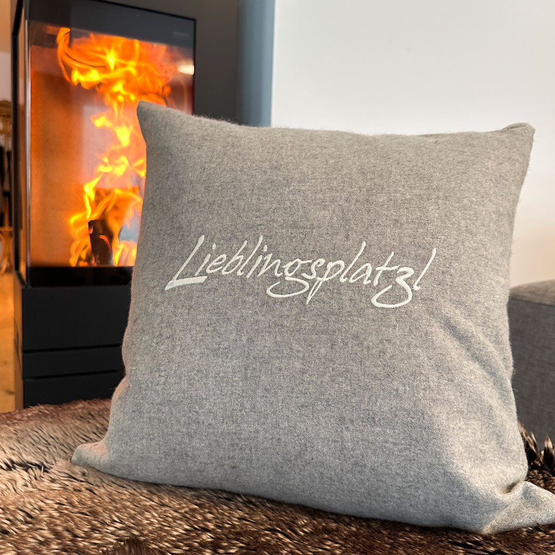"Lieblingsplatzl" Designkissen Naturweiß