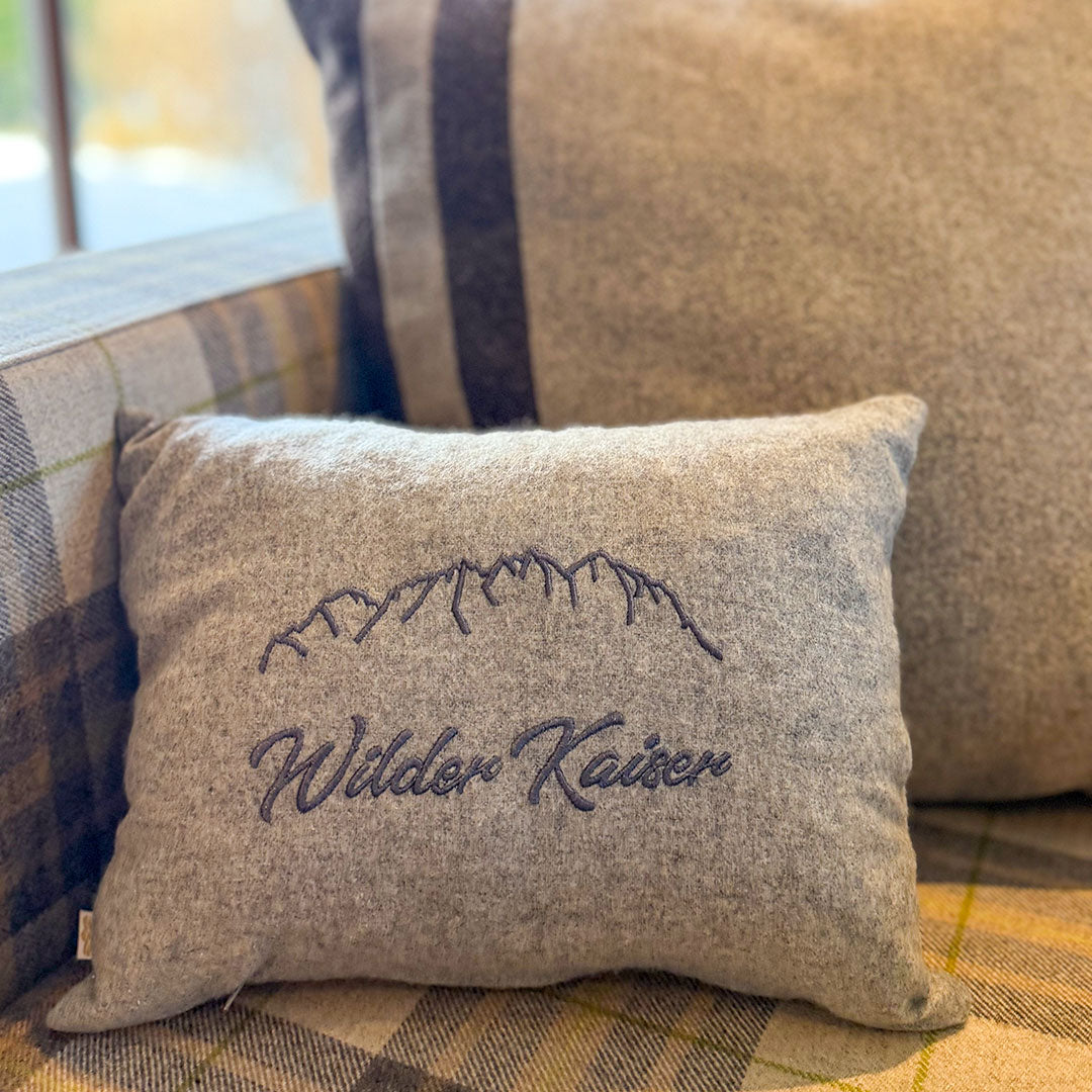 "Wilder Kaiser" Design-Zirbenkissen - Ellmauer Zirbenwelt