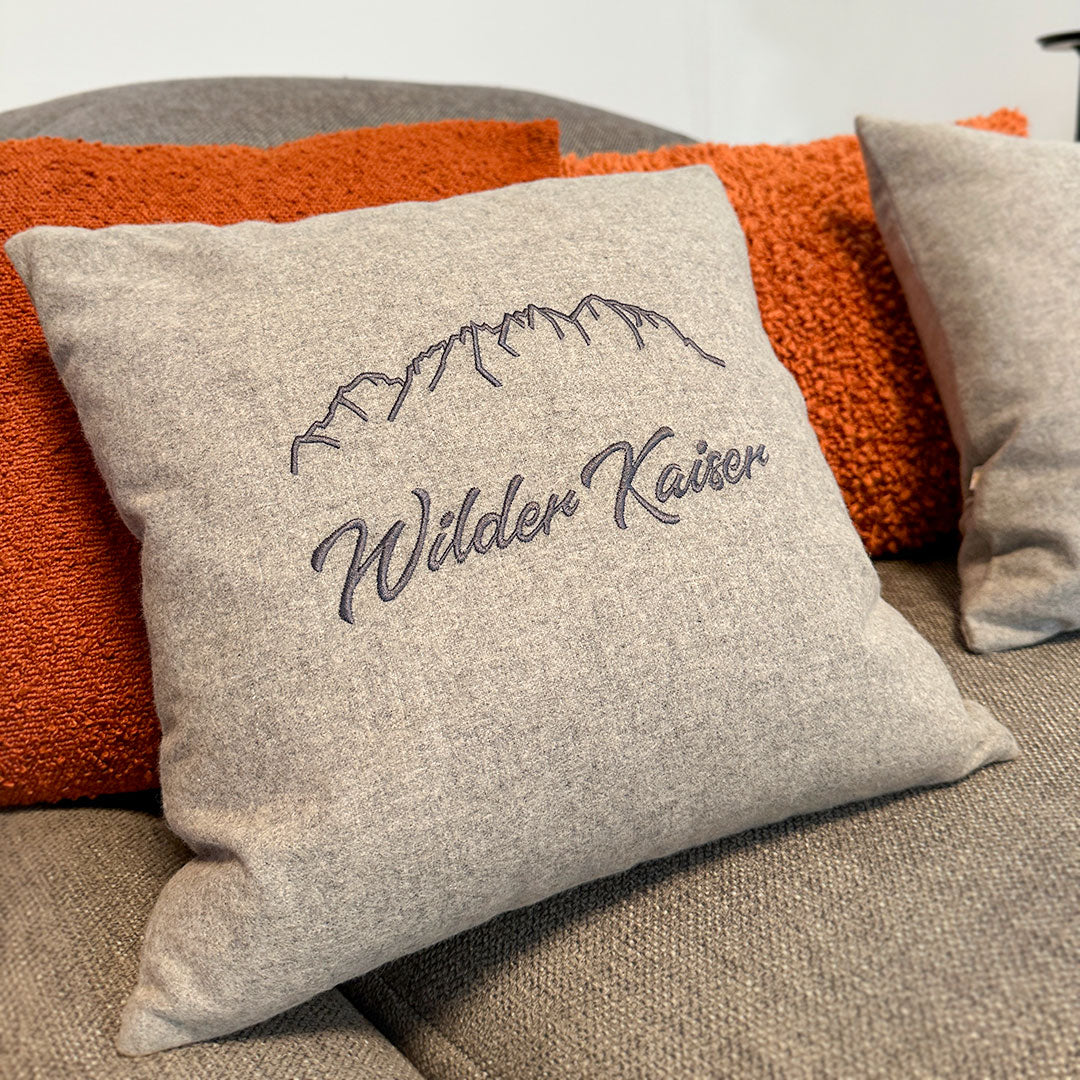 "Wilder Kaiser" Designkissen Anthrazit
