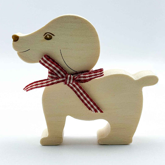 Zirbenfigur "Hund" mit rotem Band - Ellmauer Zirbenwelt