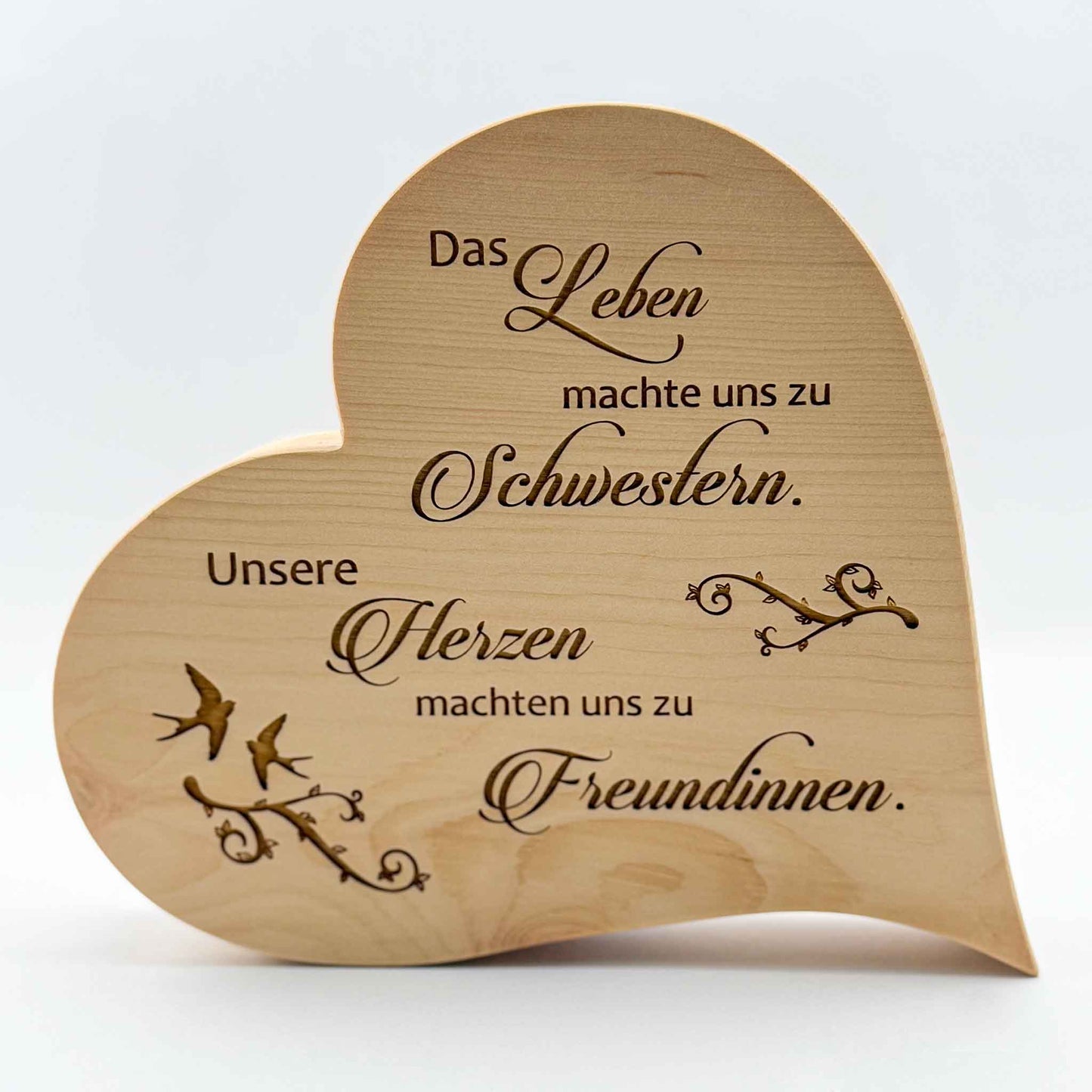Zirbenherz mit Gravur " Das Leben machte uns zu Schwestern ..." - Ellmauer Zirbenwelt