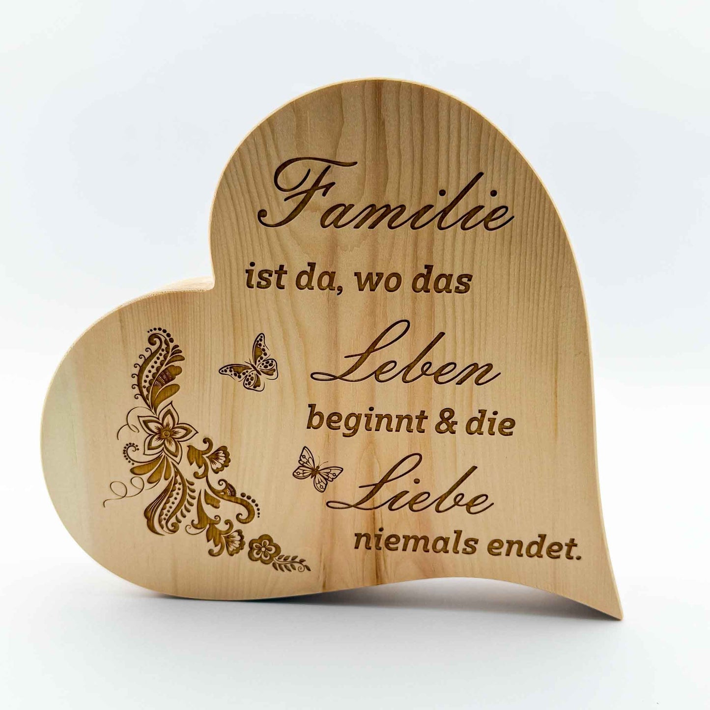 Zirbenherz mit Gravur " Familie ist da, wo das Leben beginnt ..." - Ellmauer Zirbenwelt