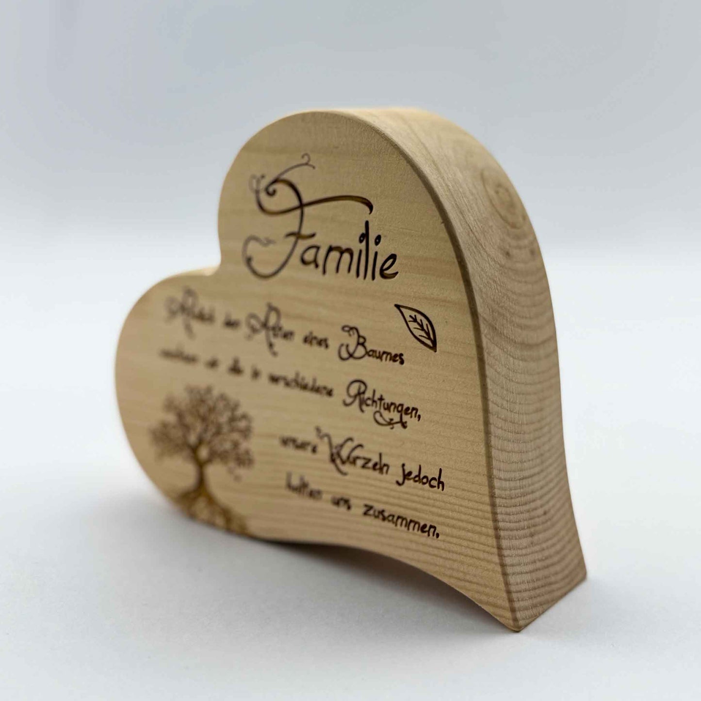 Zirbenherz mit Gravur " Familie. Ähnlich den Ästen ..." - Ellmauer Zirbenwelt