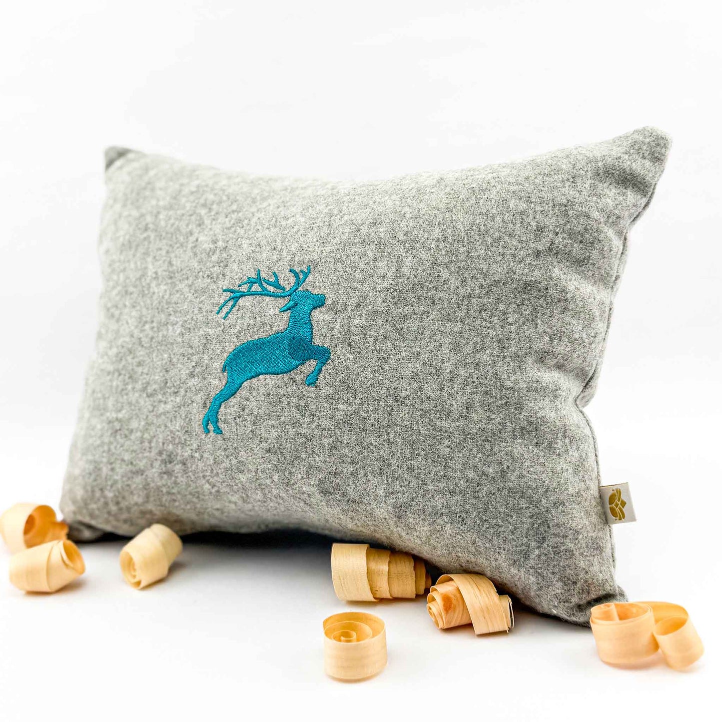 "Hirsch" Design-Zirbenkissen Silbergrau - Ellmauer Zirbenwelt