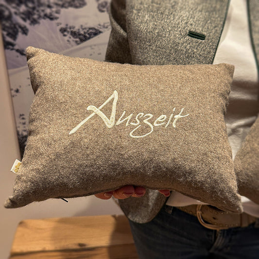 "Auszeit" Design-Zirbenkissen Taupe