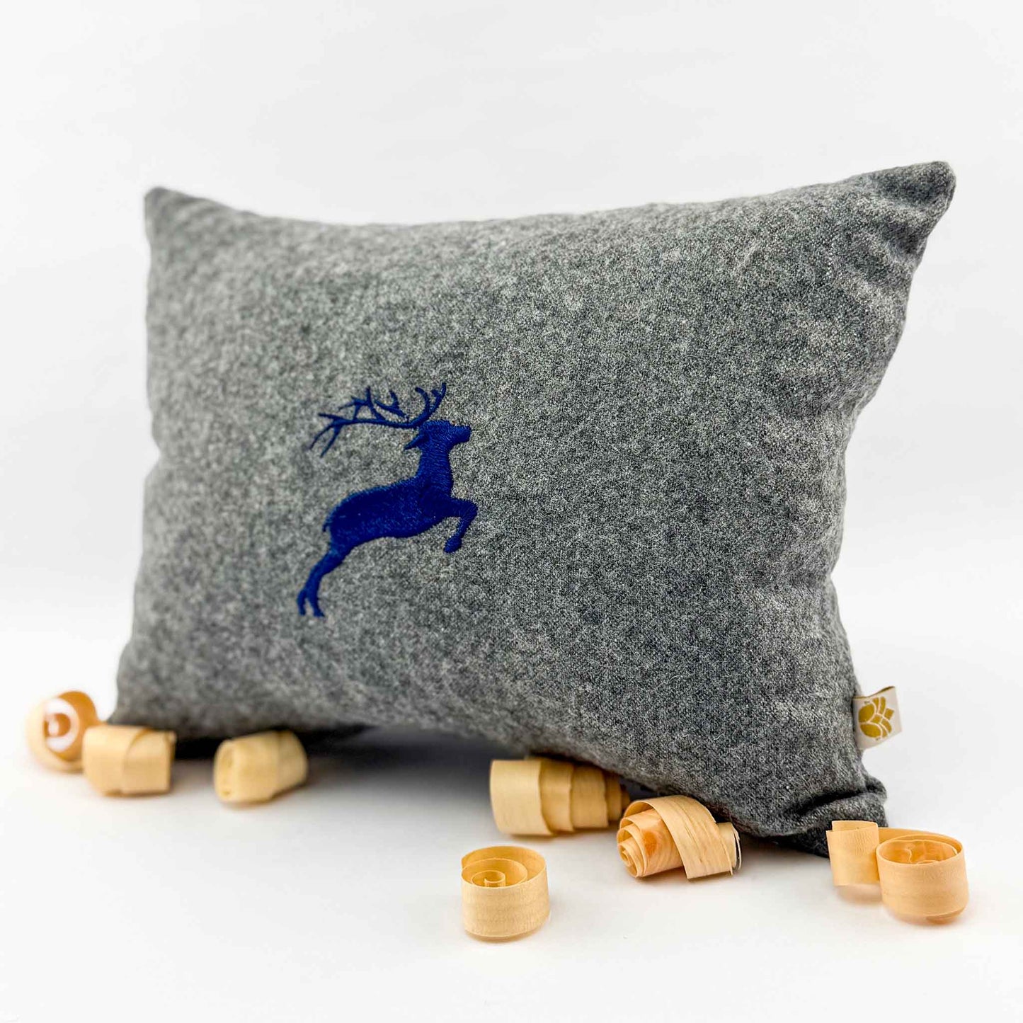 "Hirsch" Design-Zirbenkissen Basaltgrau - Ellmauer Zirbenwelt