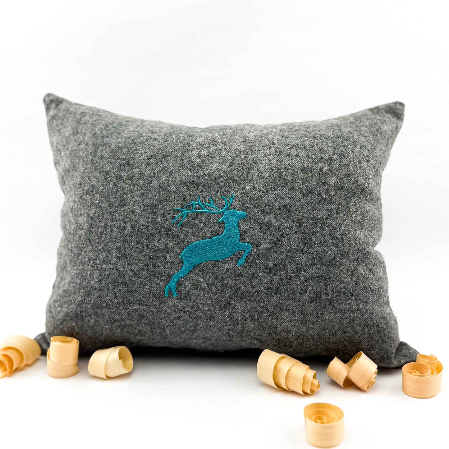 "Hirsch" Design-Zirbenkissen Basaltgrau - Ellmauer Zirbenwelt