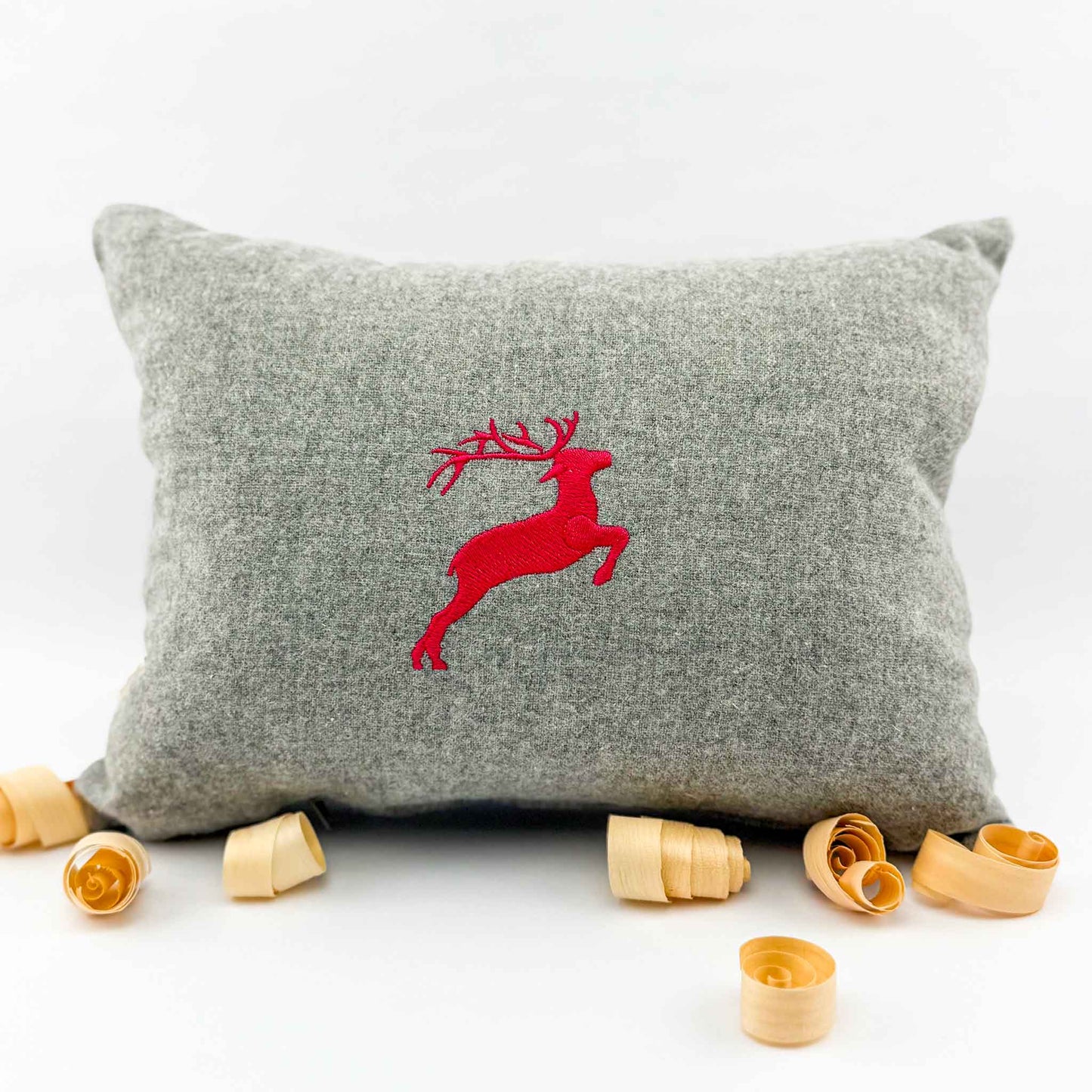 "Hirsch" Design-Zirbenkissen Silbergrau - Ellmauer Zirbenwelt