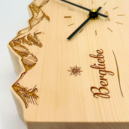 Zirbenholzuhr „Bergliebe“ - Ellmauer Zirbenwelt