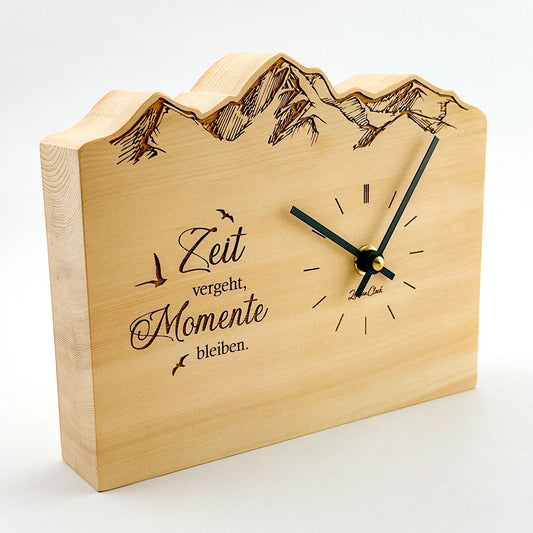 Zirbenholzuhr „Zeit vergeht, Momente bleiben“
