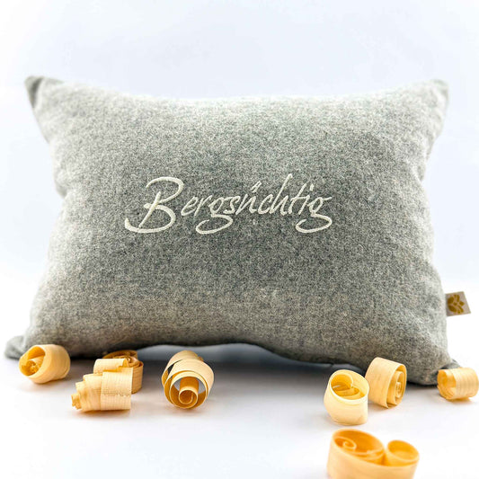 "Bergsüchtig" Design-Zirbenkissen - Ellmauer Zirbenwelt