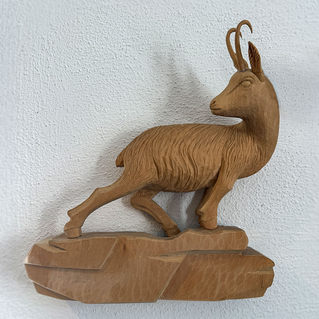 Gams aus Lindenholz