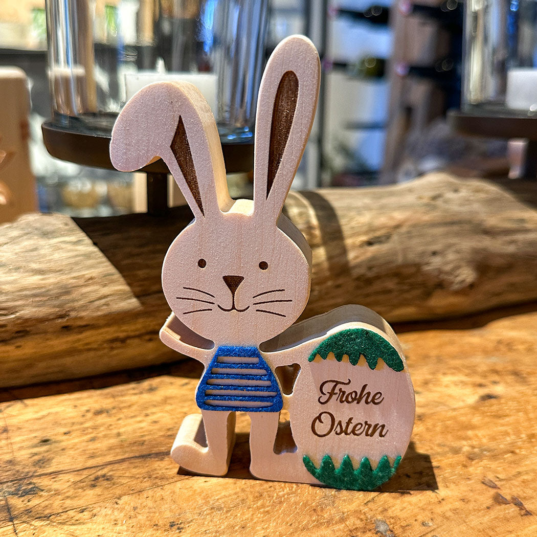 Osterhäsin mit Karotte & Osterhase mit Osterei