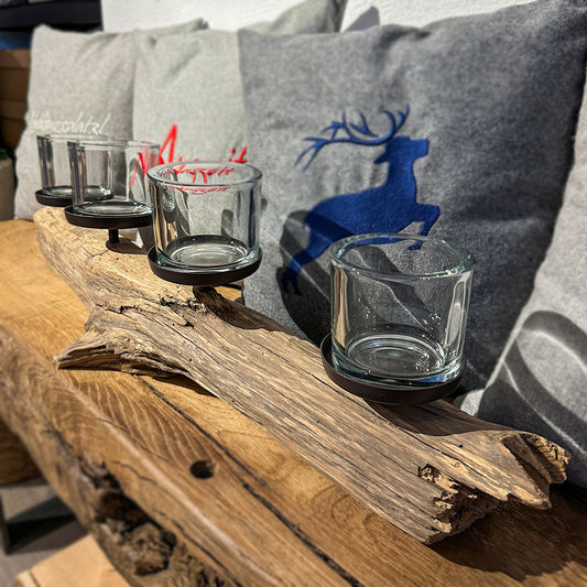 Ast aus Eichenholz mit Gläsern