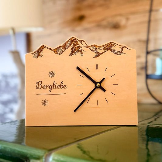 Zirbenholzuhr „Bergliebe“ - Ellmauer Zirbenwelt