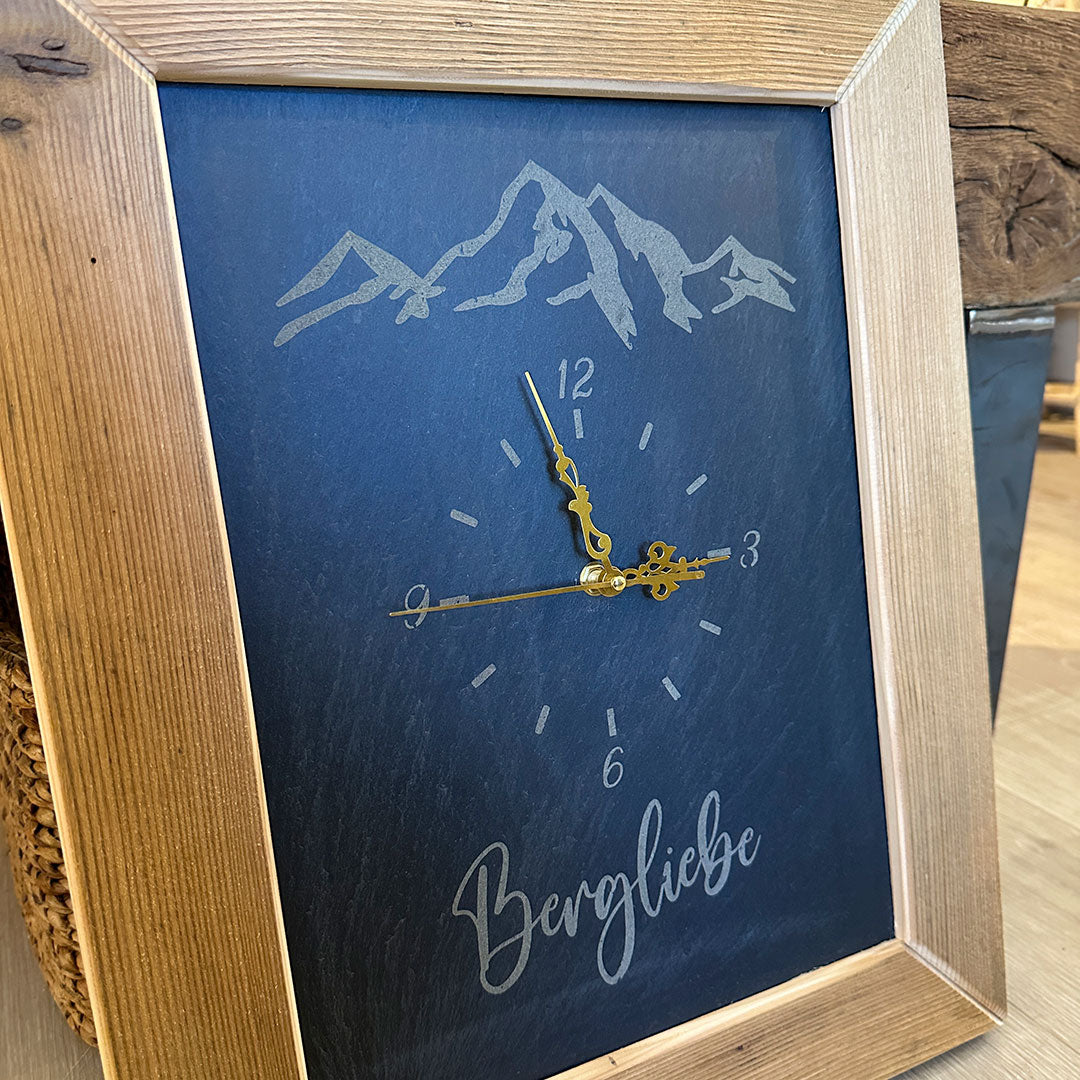 Wanduhr "Bergliebe"