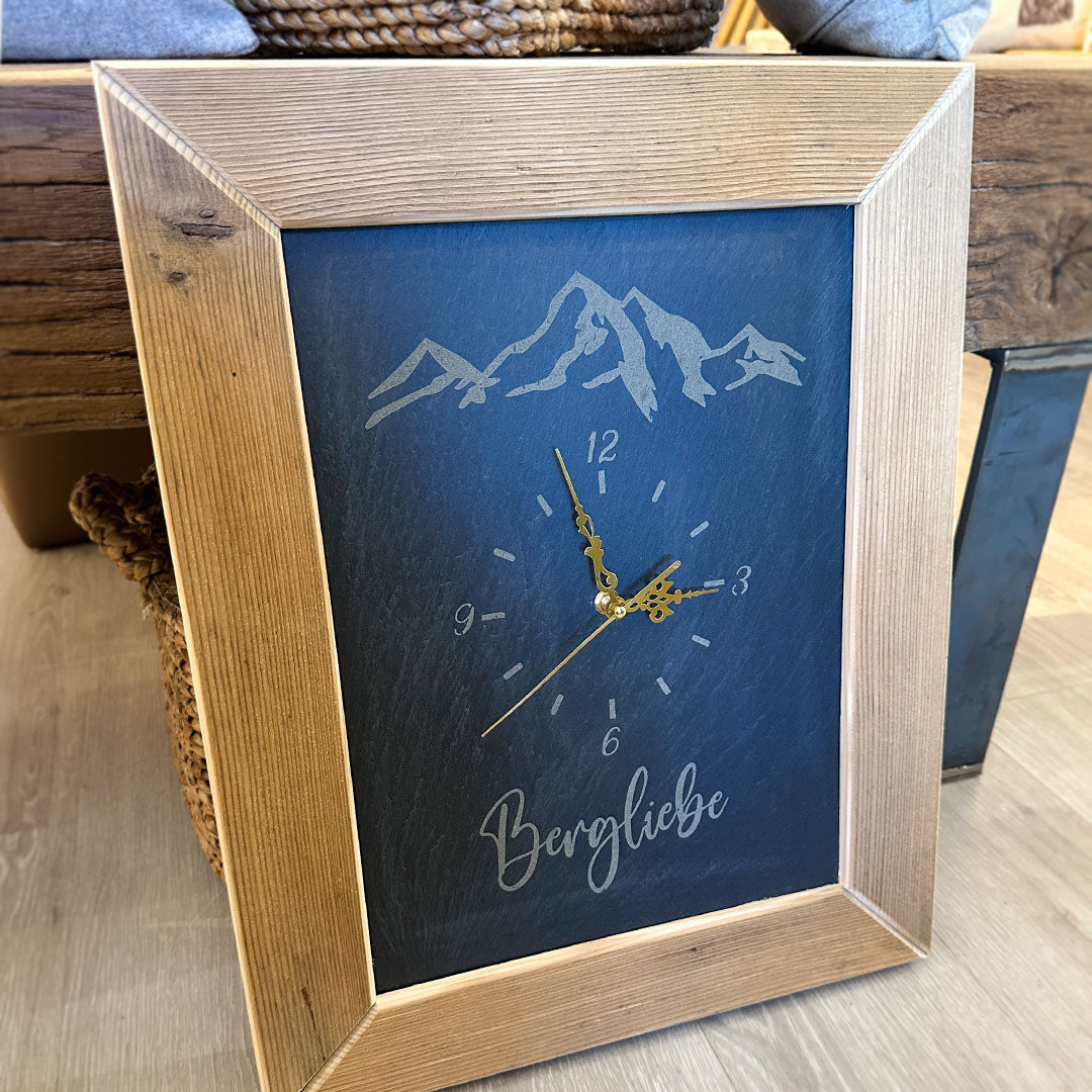 Wanduhr "Bergliebe"