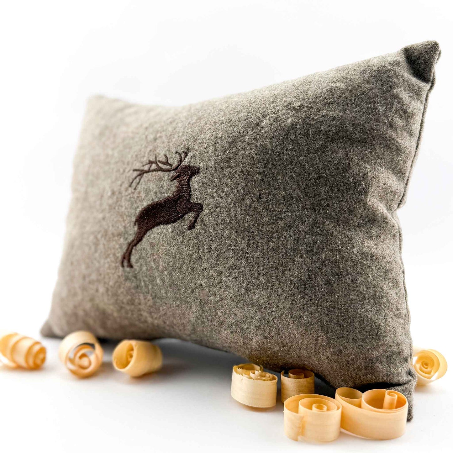 "Hirsch" Design-Zirbenkissen Kastanie/Taupe