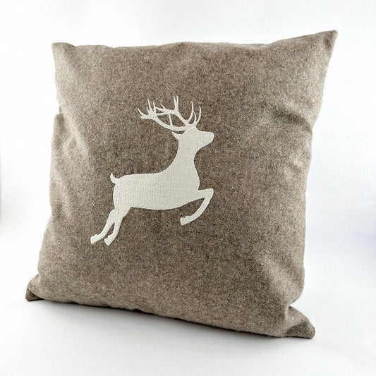 "Hirsch" Designkissen Naturweiß - Ellmauer Zirbenwelt