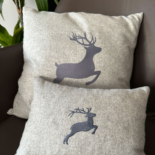"Hirsch" Design-Zirbenkissen Anthrazit/Silbergrau