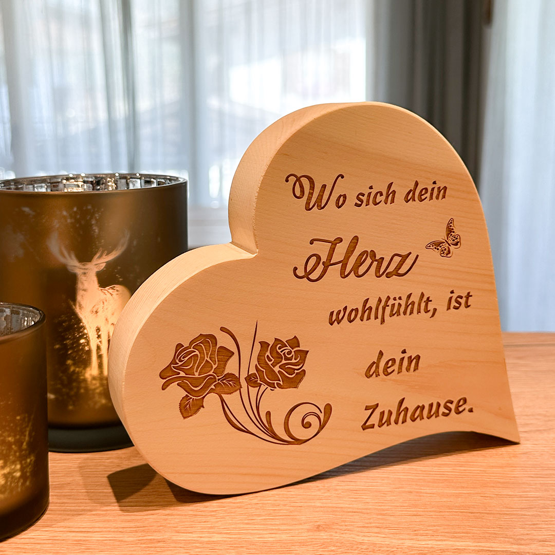 Zirbenherz mit Gravur "Wo sich dein Herz ..."