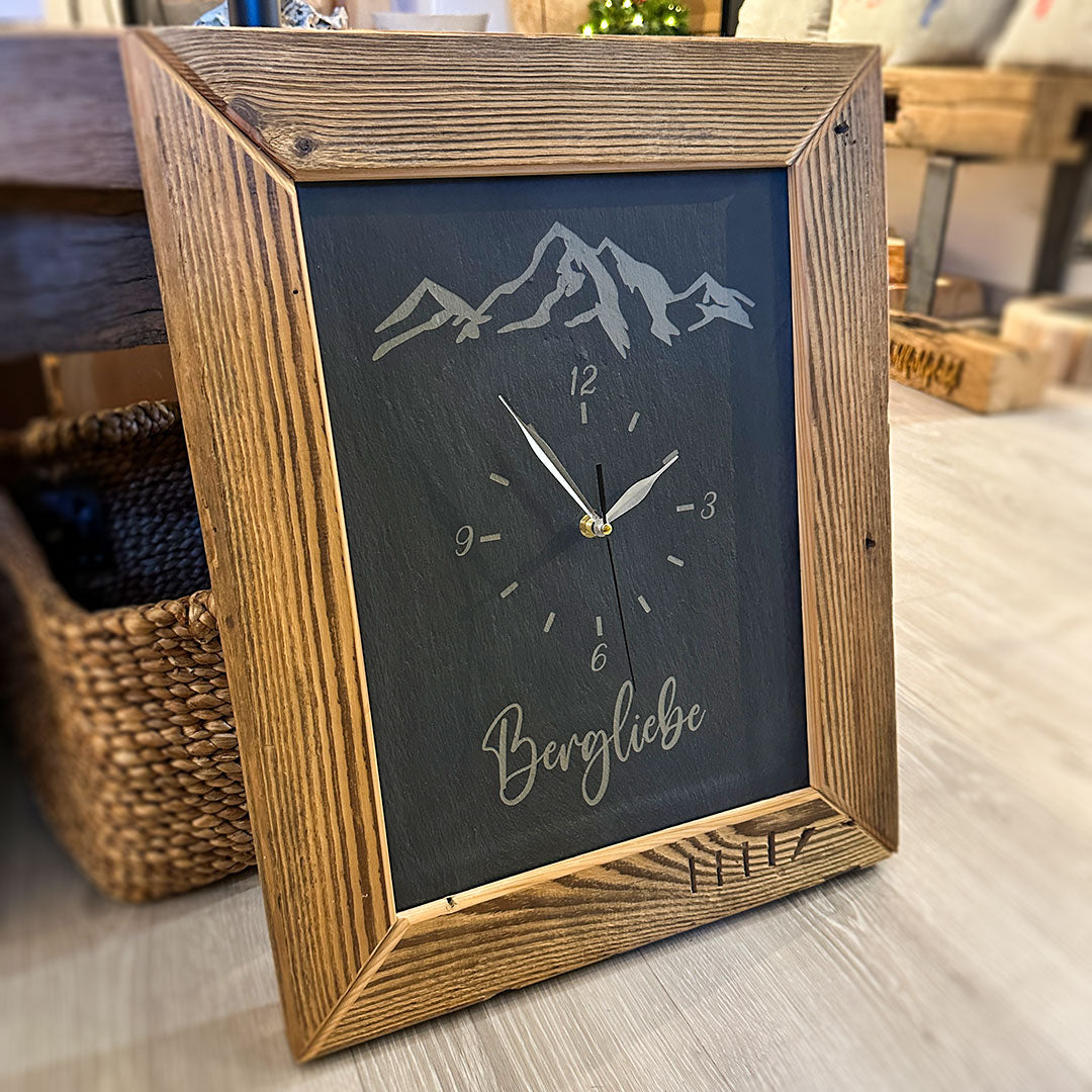 Wanduhr "Bergliebe"