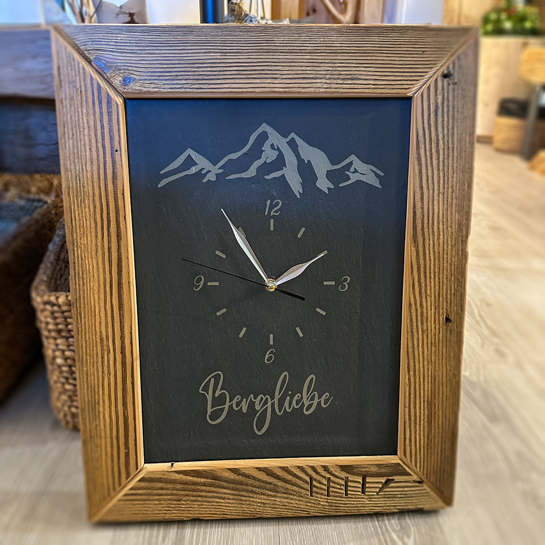 Wanduhr "Bergliebe"