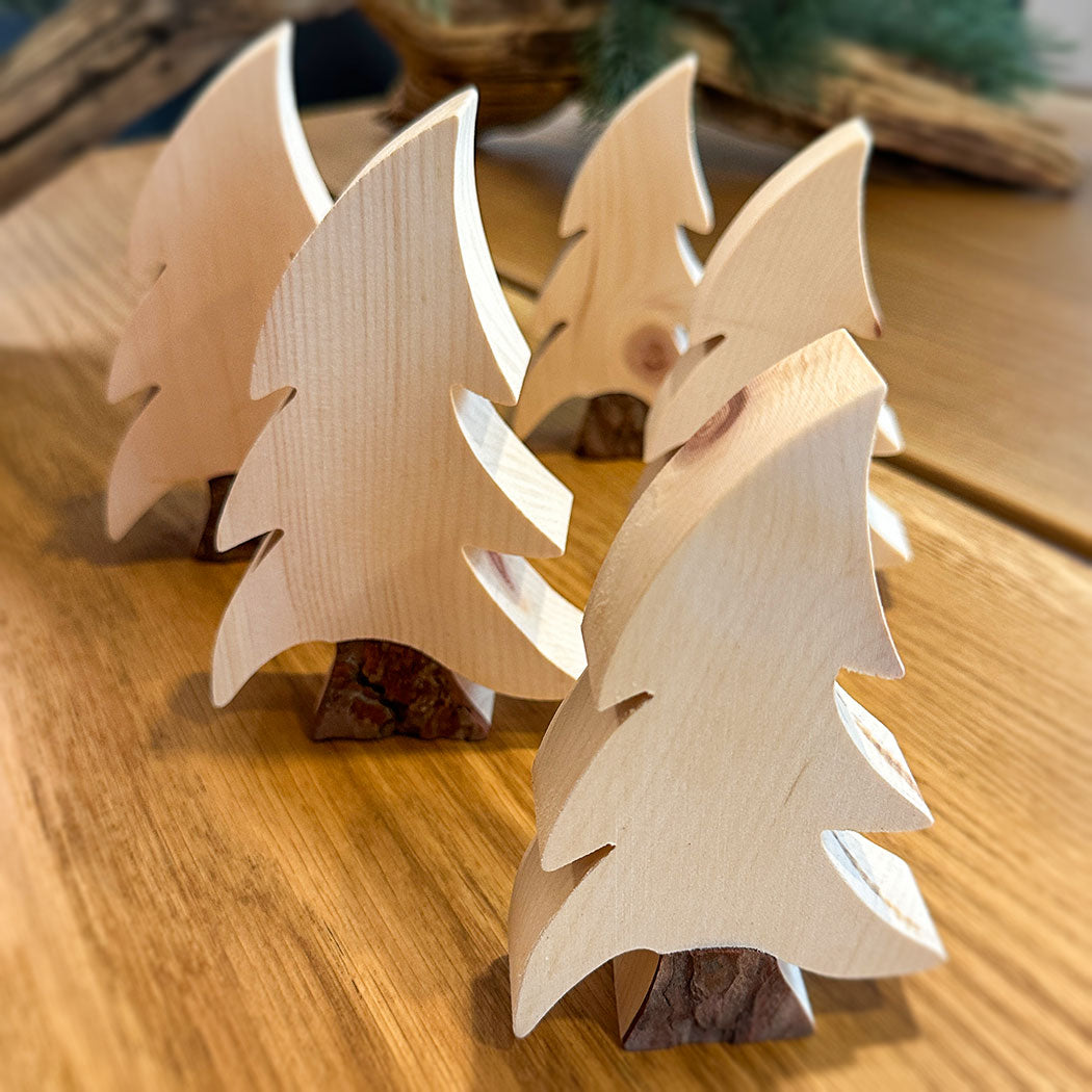 Weihnachtlicher Zirbenbaum