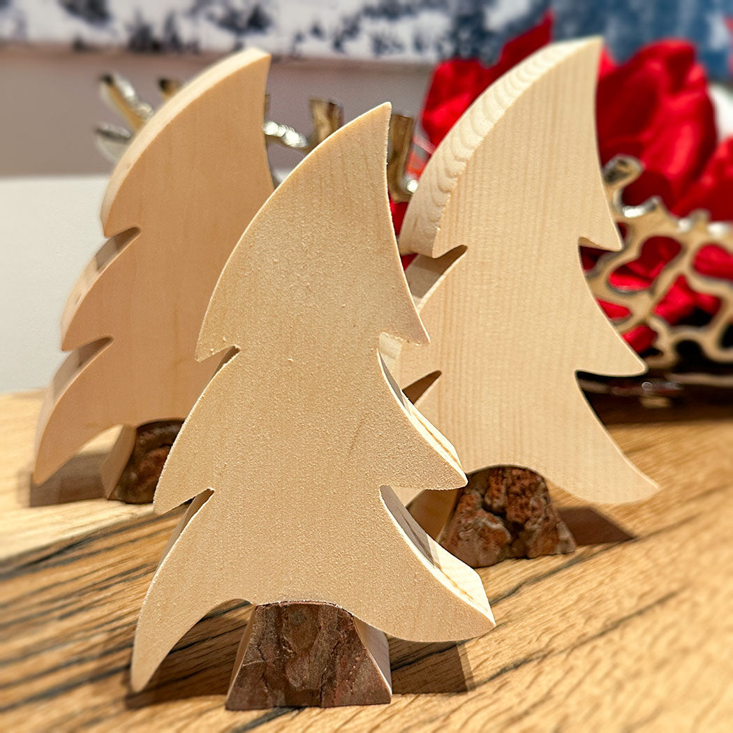 Weihnachtlicher Zirbenbaum