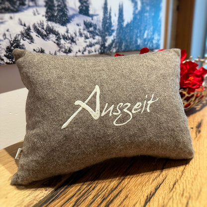 "Auszeit" Design-Zirbenkissen Taupe