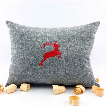 "Hirsch" Design-Zirbenkissen Feuerrot/Silbergrau 