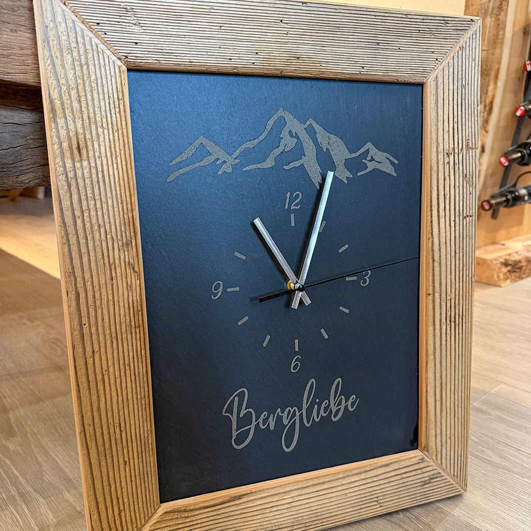 Wanduhr "Bergliebe"