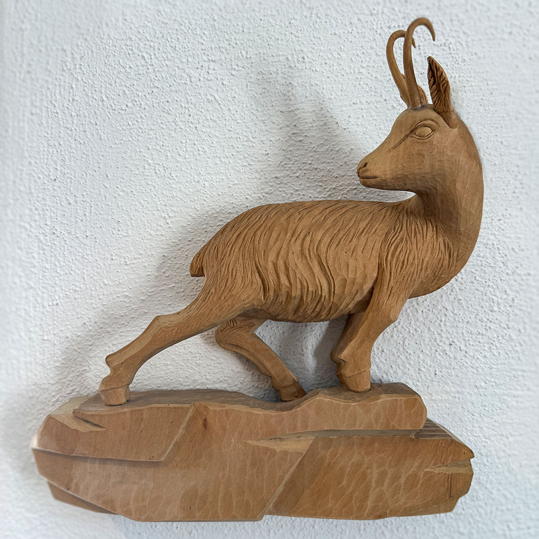 Gams aus Lindenholz
