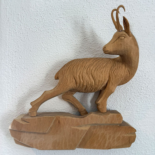Gams aus Lindenholz