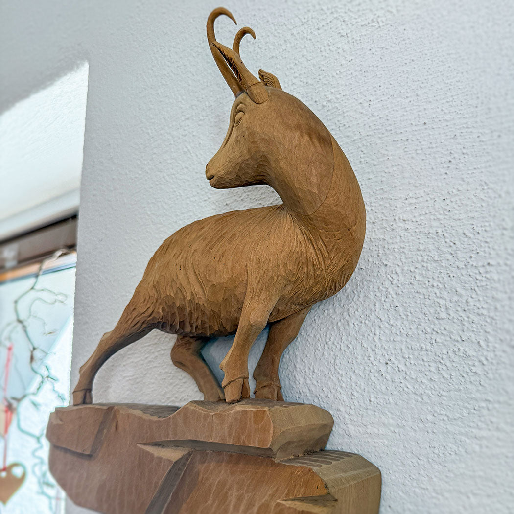 Gams aus Lindenholz